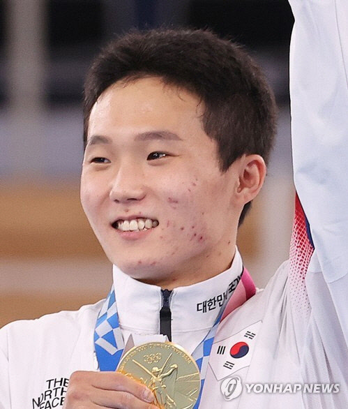 올림픽 체조 금메달리스트 신재환[연합뉴스 자료사진]